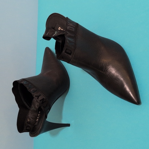DKNY, like new! genuine leather heels, black, logo, size 10 - Picture 2 of 12